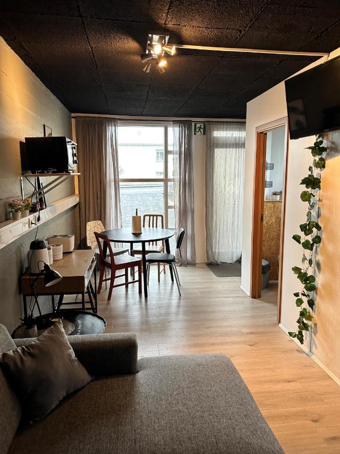 The Little Guesthouse Downtown - Keflavik Airport Экстерьер фото